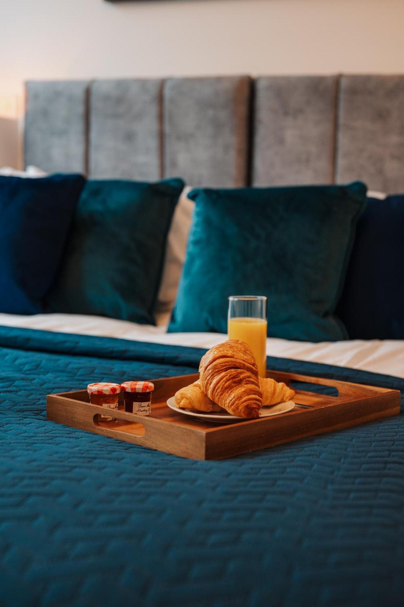 Luxury City & Canal View Stylish Pad, Family, Contractors, Fast Wifi Birmingham Bagian luar foto
