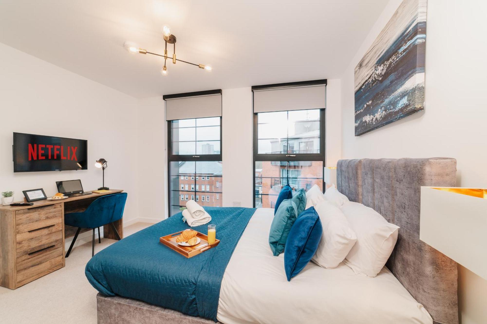 Luxury City & Canal View Stylish Pad, Family, Contractors, Fast Wifi Birmingham Bagian luar foto