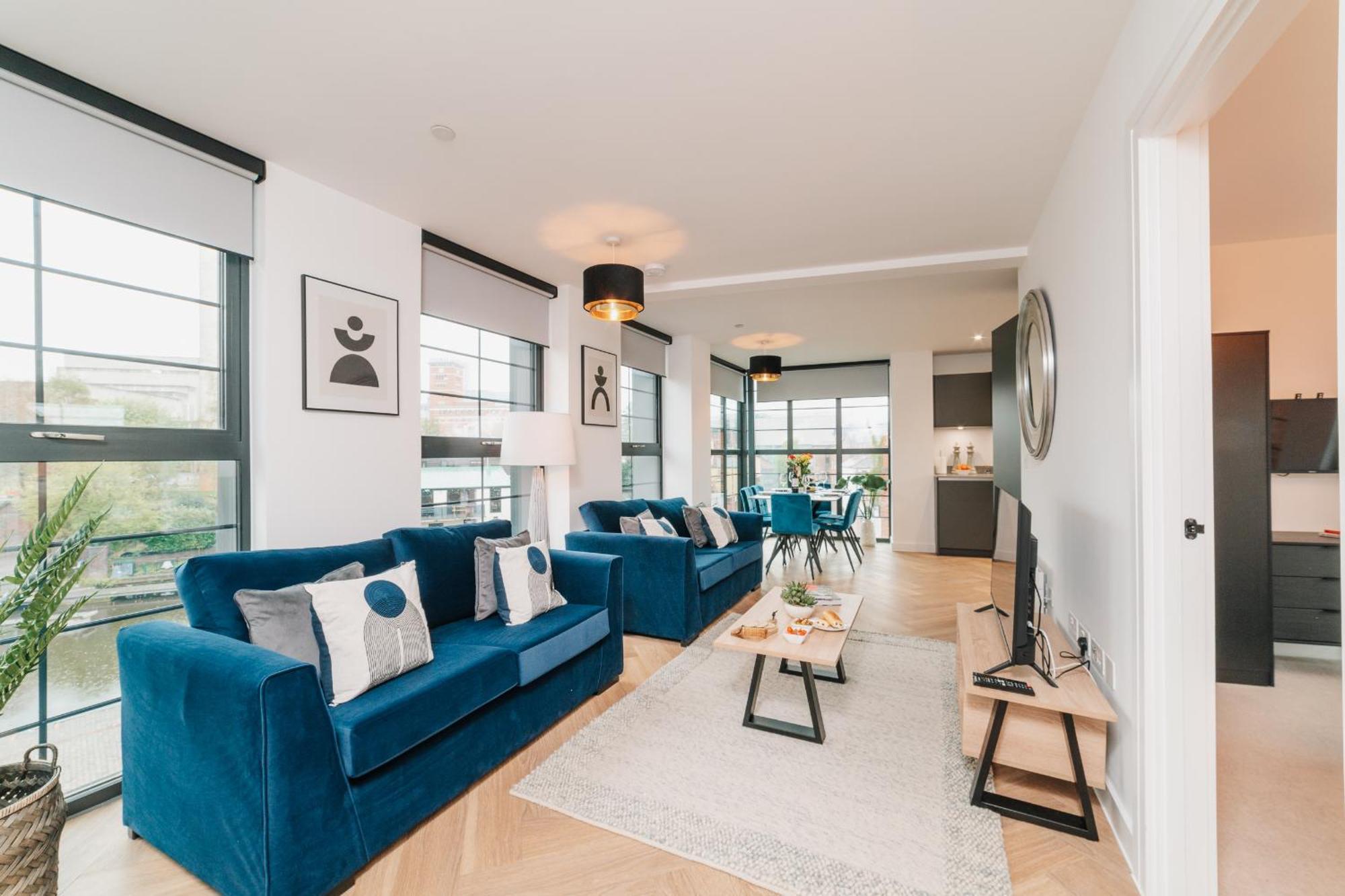 Luxury City & Canal View Stylish Pad, Family, Contractors, Fast Wifi Birmingham Bagian luar foto
