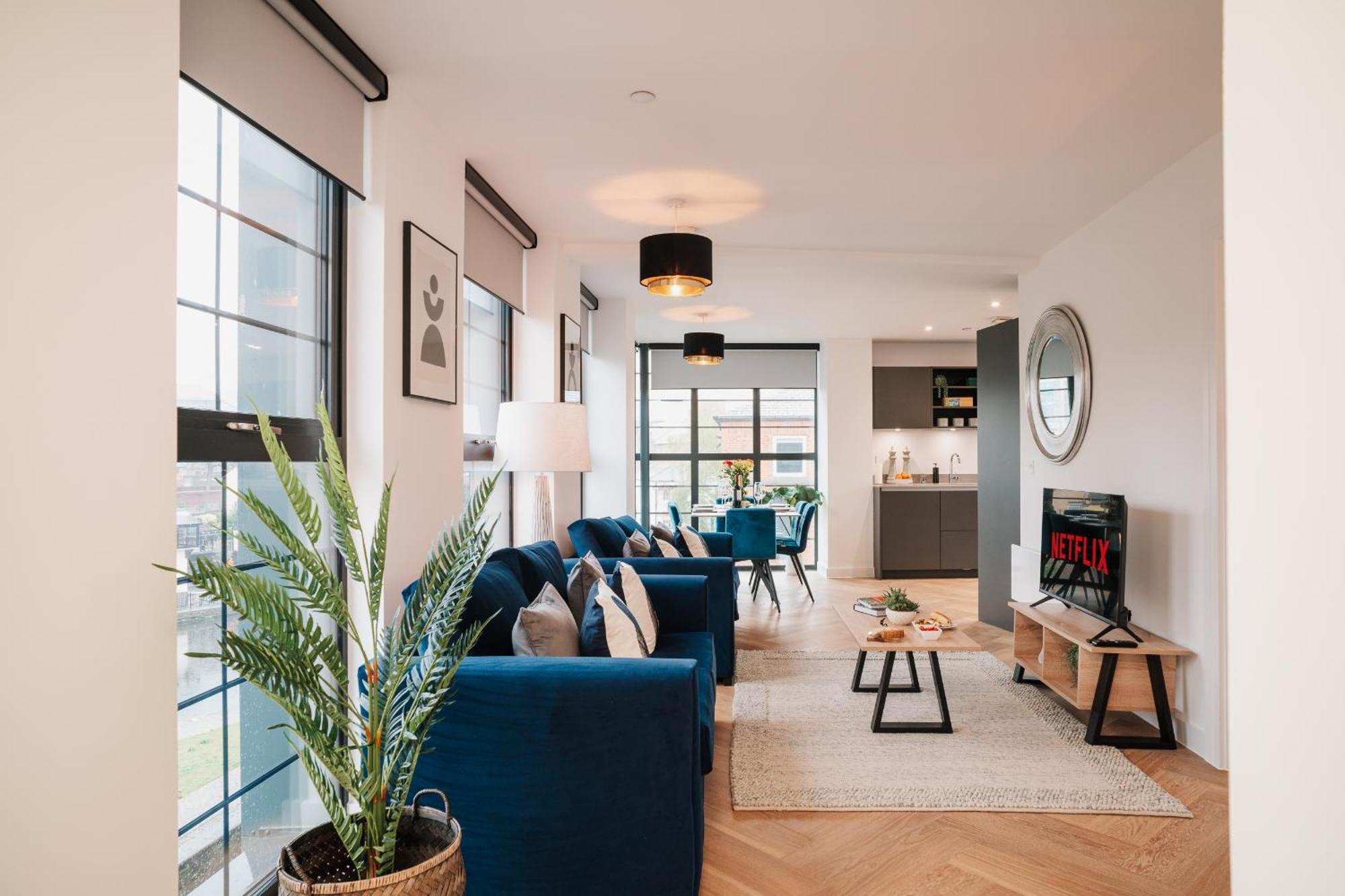 Luxury City & Canal View Stylish Pad, Family, Contractors, Fast Wifi Birmingham Bagian luar foto